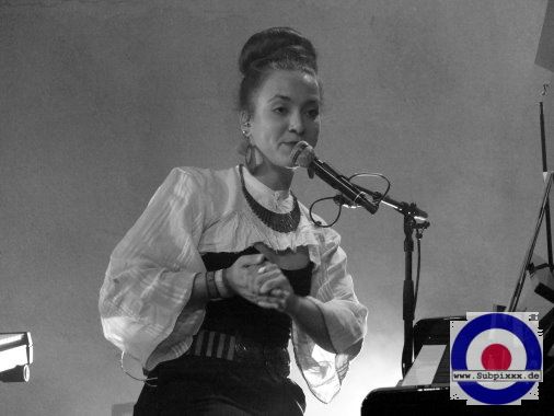 Lisa Morgenstern (D) with Bulgarian Voices Berlin -Pop-Kultur Festival - Palais - Kulturbrauerei, Berlin Prenzlauer Berg 21.08.2019 (13).JPG